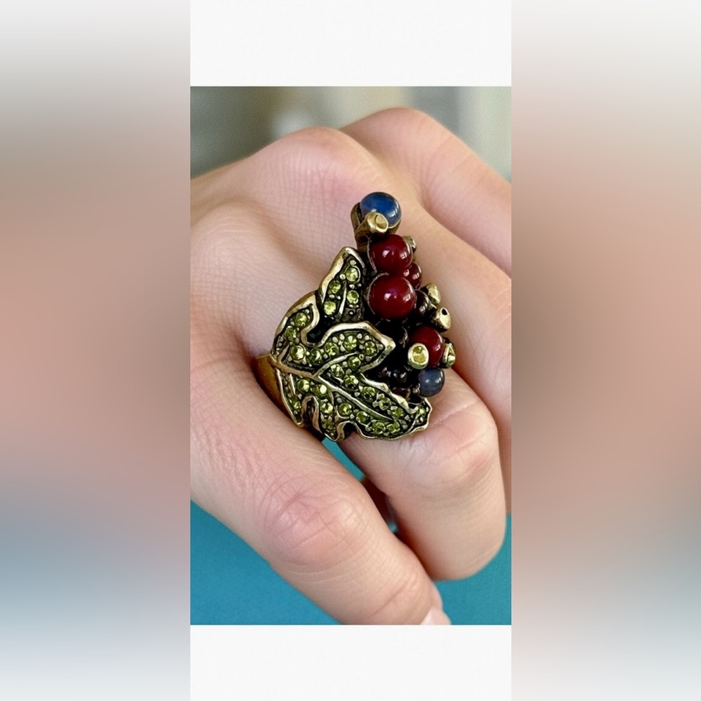 Heidi Daus ~ Gorgeous Grape 🍇 Cluster Ring with Beaded Rhinestones